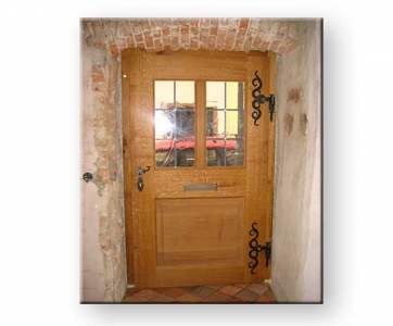 Traditionelle Eichentür Neuanfertigung mit Antik-Glas und geschmiedete Beschläge Innenansicht