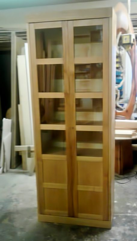 Kirschbaum Vitrinen Schrank